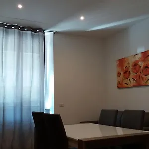 https://nice-livings-lazzaroni.it-lombardy.com