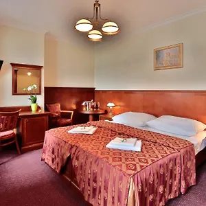 https://arkada.praguehotelsweb.com